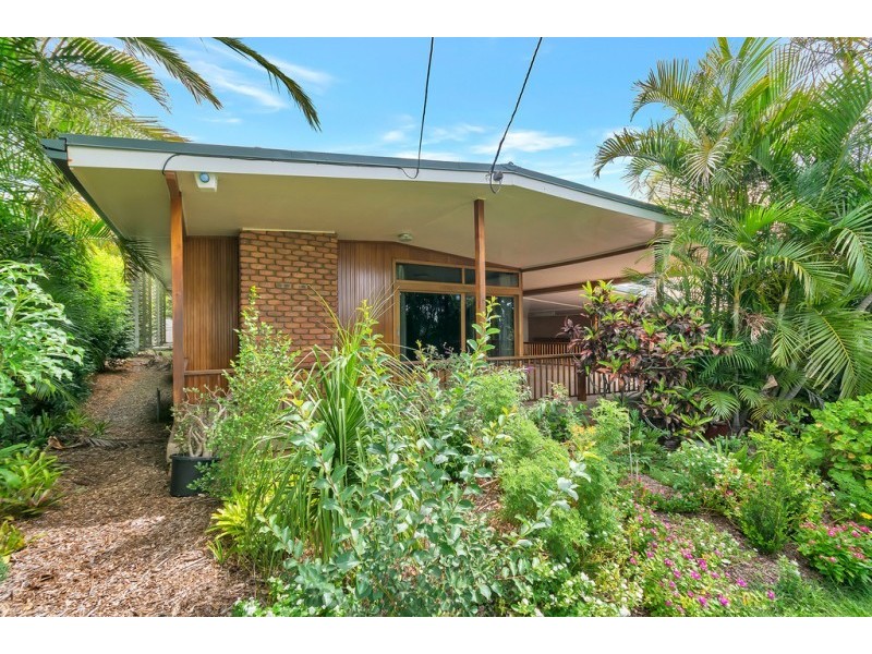 35 Edwards Street, Flinders View QLD 4305