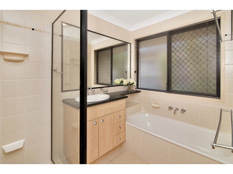 28 Mellor Place, Brassall QLD 4305