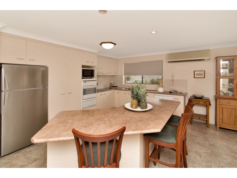 21 Magnolia Place, Flinders View QLD 4305
