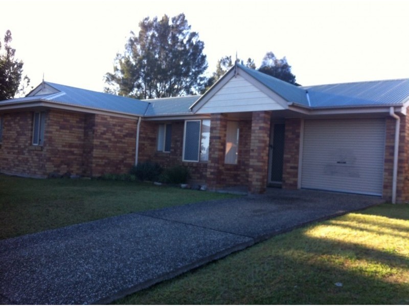 2 Morris Street, Flinders View QLD 4305