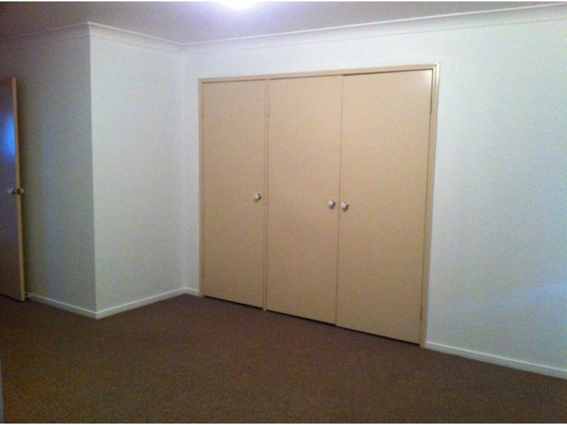 2 Morris Street, Flinders View QLD 4305