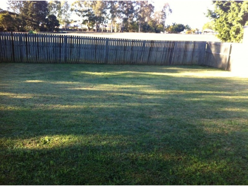 2 Morris Street, Flinders View QLD 4305