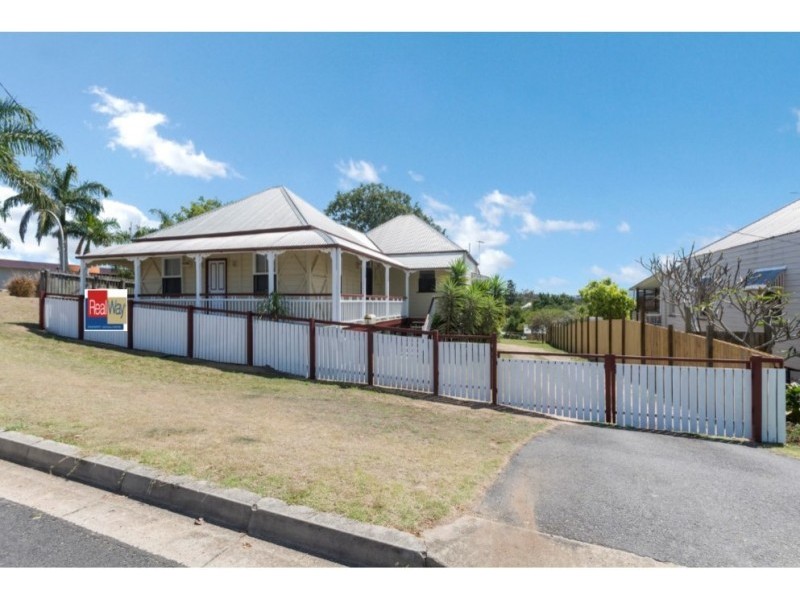 8 Hill Street, North Ipswich QLD 4305