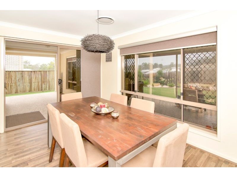1 Azure Court, Deebing Heights QLD 4306