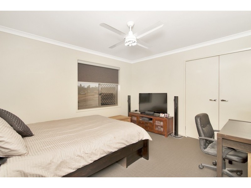 1 Azure Court, Deebing Heights QLD 4306