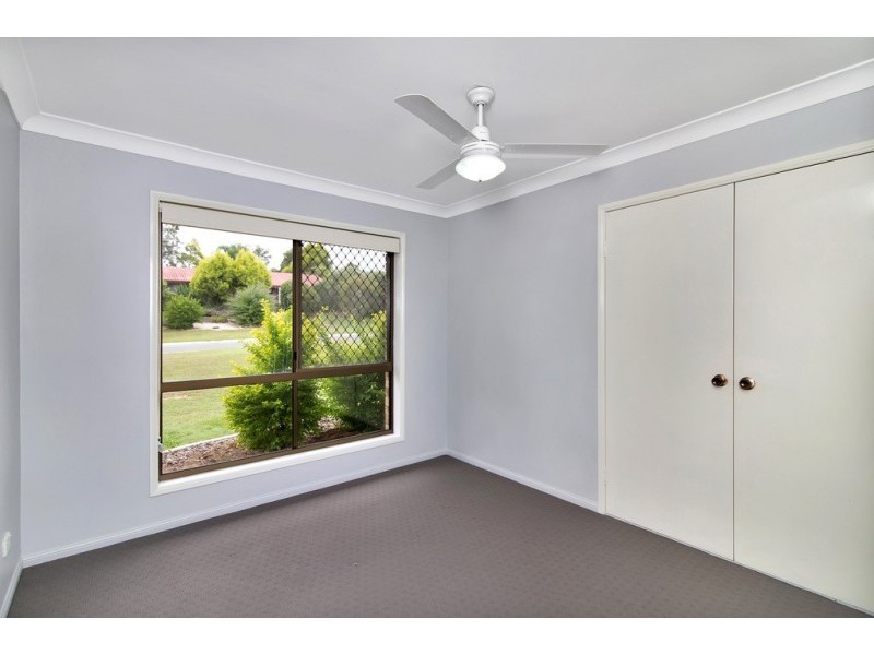 8 Leysdown Court, Yamanto QLD 4305