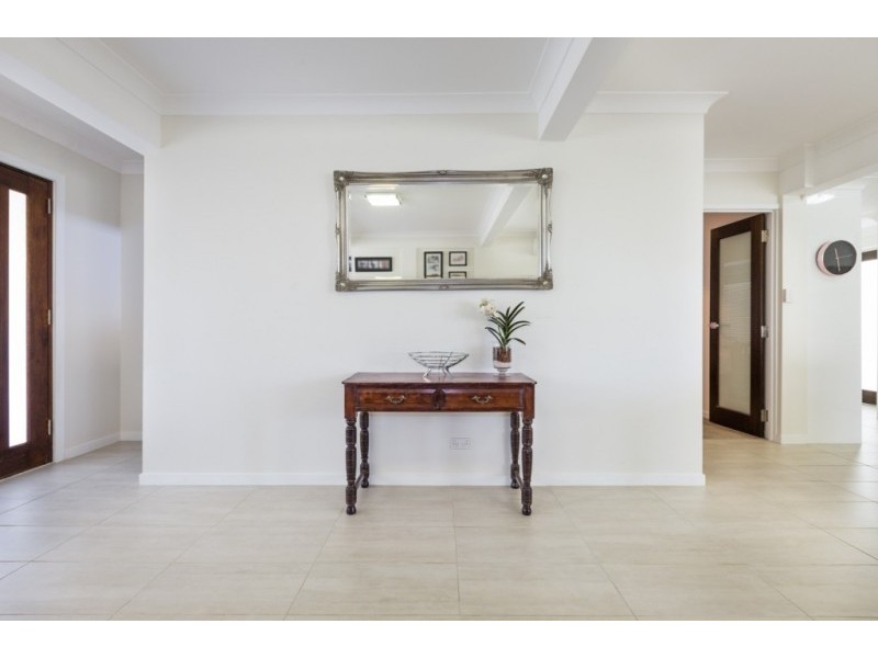 3 Lance Drive, Flinders View QLD 4305