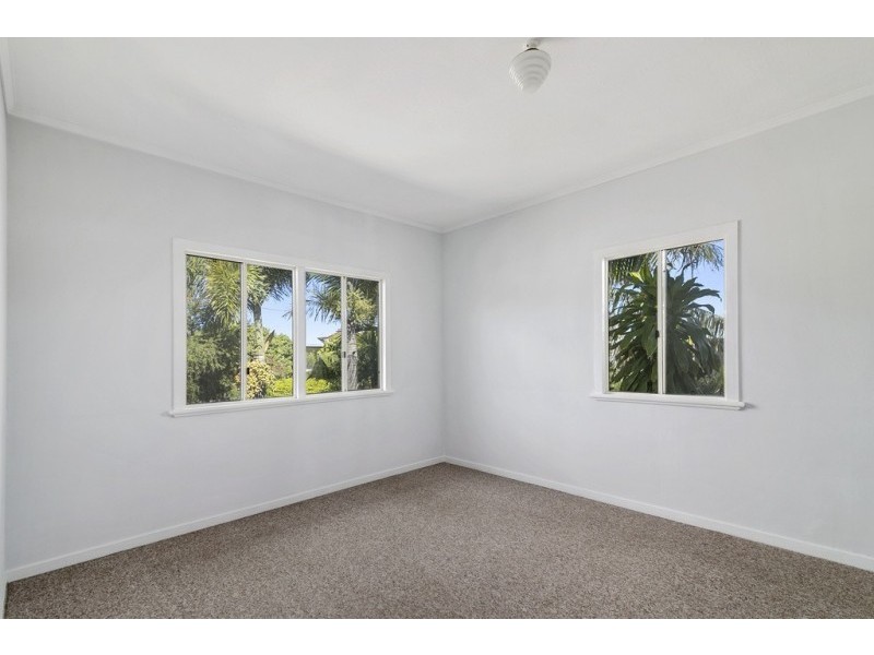 5 Russell Street, Silkstone QLD 4304