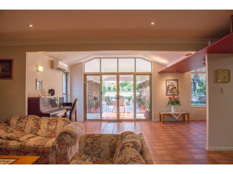 7 Equestrian Drive, Yamanto QLD 4305