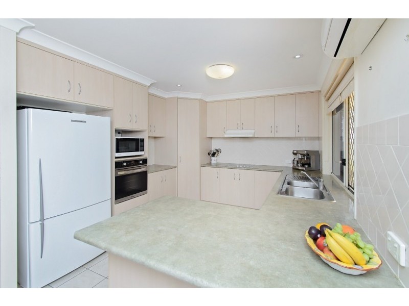 52 Sandalwood Drive, Yamanto QLD 4305