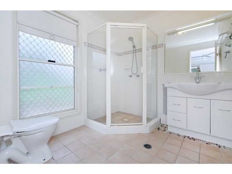 52 Sandalwood Drive, Yamanto QLD 4305