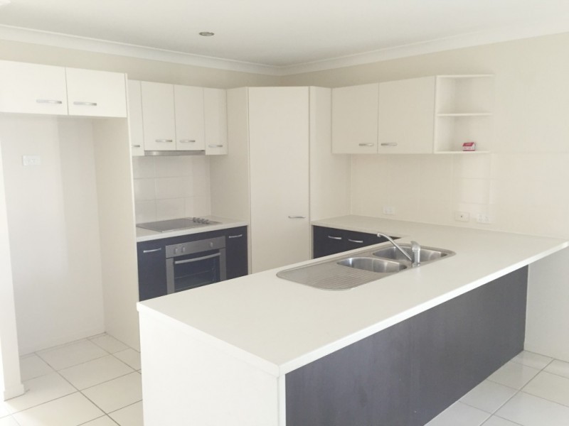 1 Emeraldwood Street, Fernvale QLD 4306