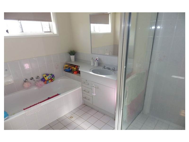 19 Bangalow Crescent, Raceview QLD 4305