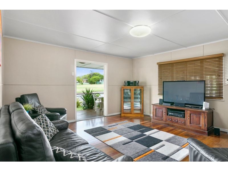 34 Robertson Raod, Eastern Heights QLD 4305