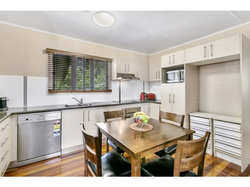 34 Robertson Raod, Eastern Heights QLD 4305