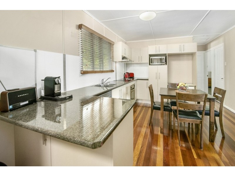 34 Robertson Raod, Eastern Heights QLD 4305