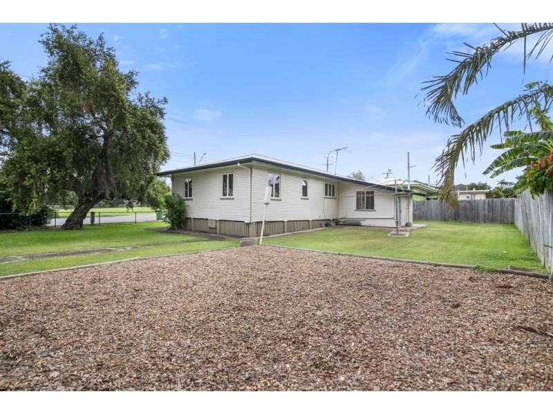 34 Robertson Raod, Eastern Heights QLD 4305