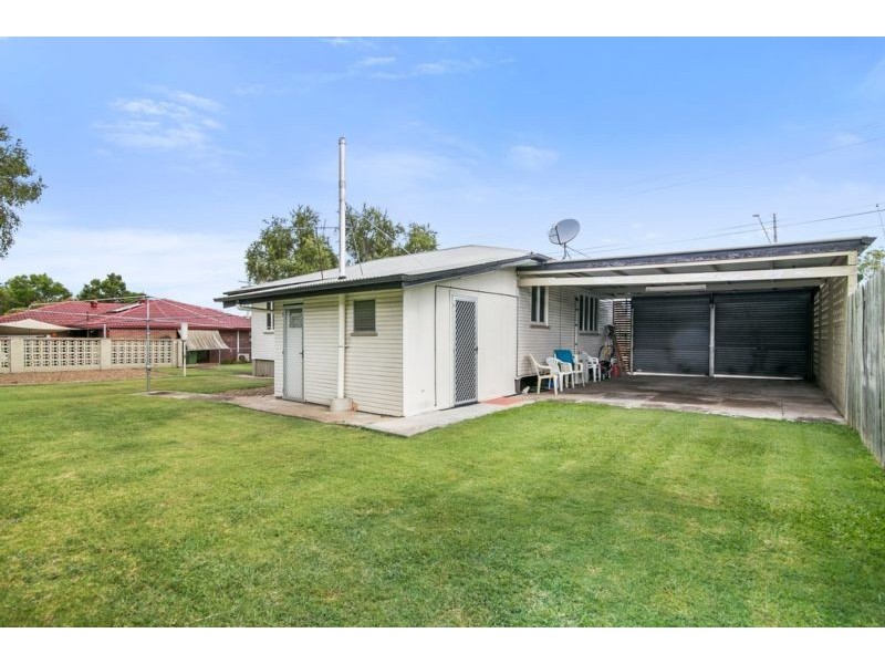 34 Robertson Raod, Eastern Heights QLD 4305