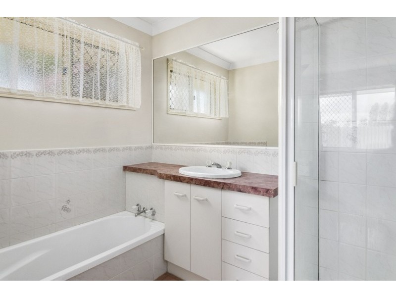 1 Redwood Place, Yamanto QLD 4305