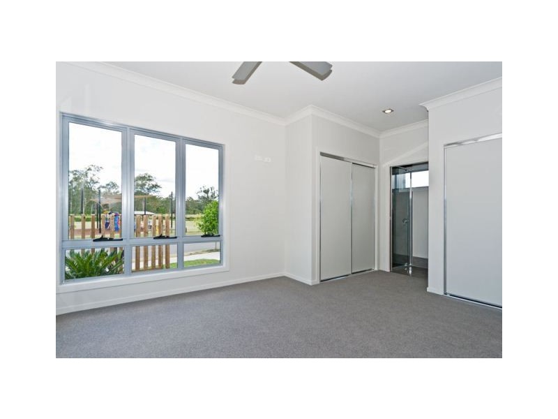 2 Sirmione Court, Raceview QLD 4305