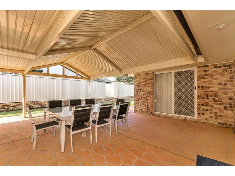 24 Chestnut Drive, Flinders View QLD 4305