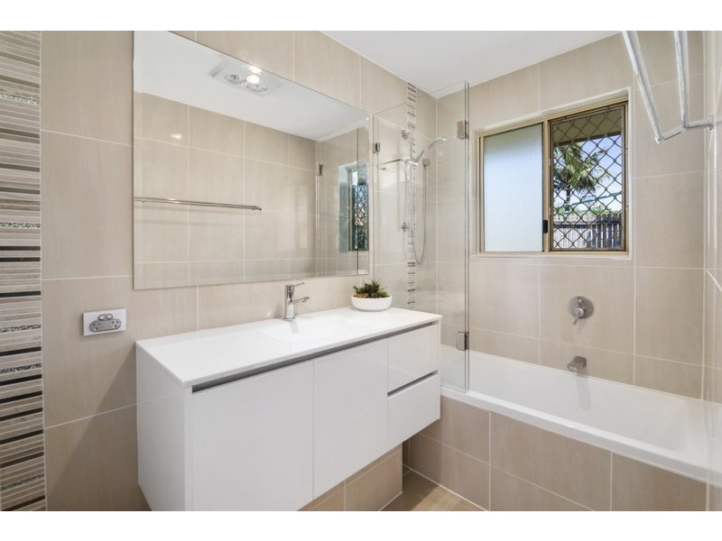 14 Pinto Court, Yamanto QLD 4305