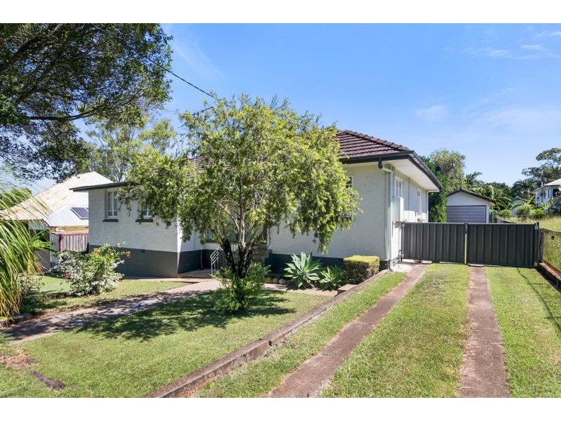 16 Chermside Road, Eastern Heights QLD 4305