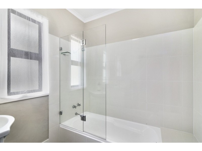 16 Chermside Road, Eastern Heights QLD 4305