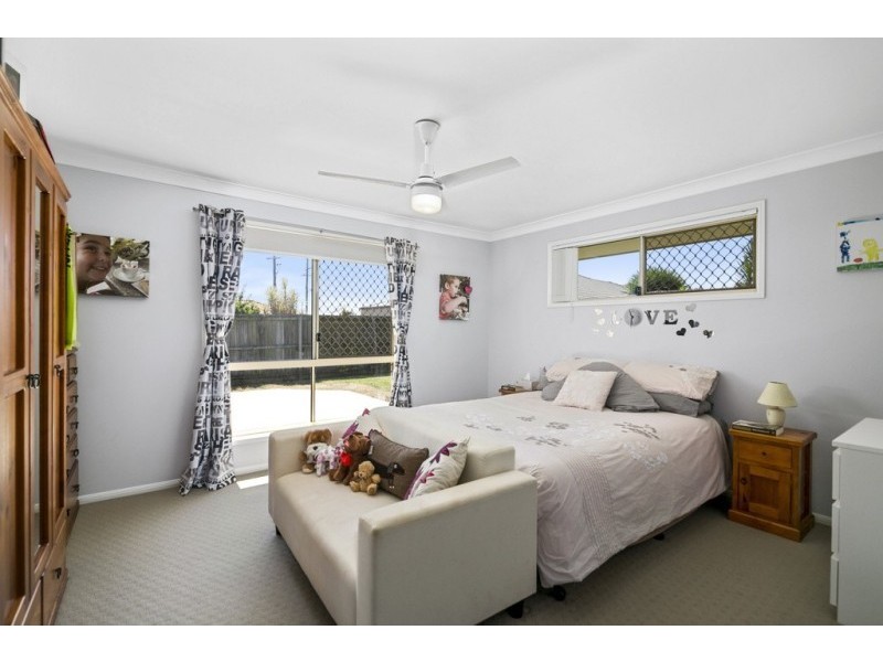 53 Discovery Street, Flinders View QLD 4305
