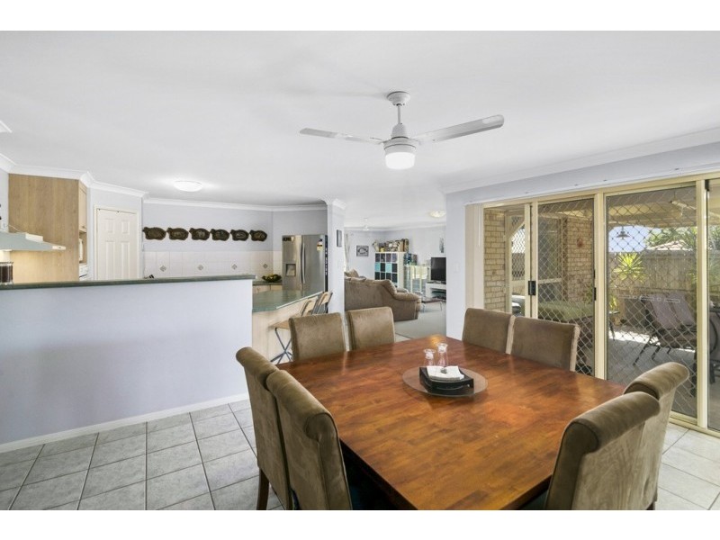 53 Discovery Street, Flinders View QLD 4305