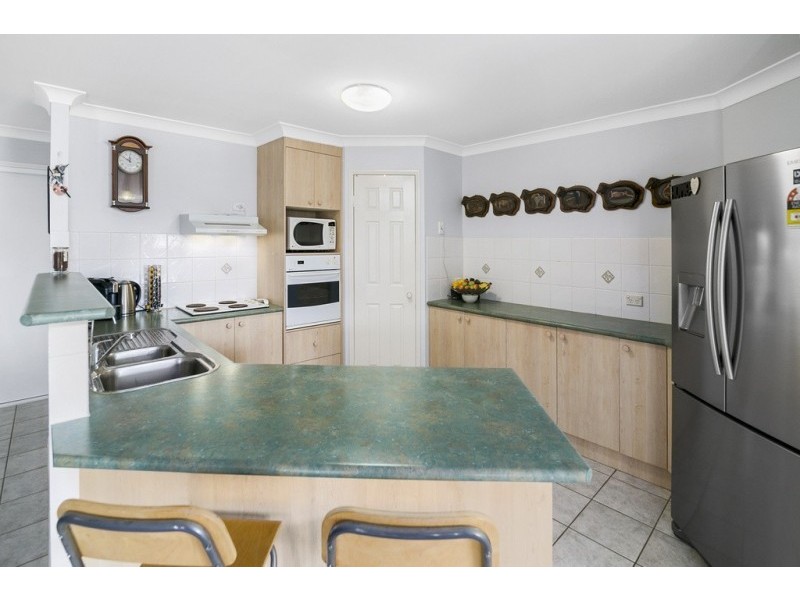 53 Discovery Street, Flinders View QLD 4305