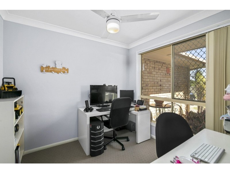53 Discovery Street, Flinders View QLD 4305