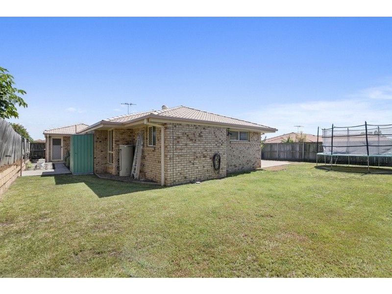53 Discovery Street, Flinders View QLD 4305
