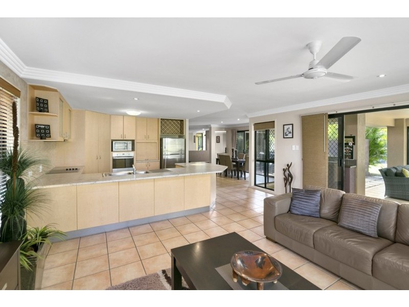 4 Jacana Crescent, Flinders View QLD 4305