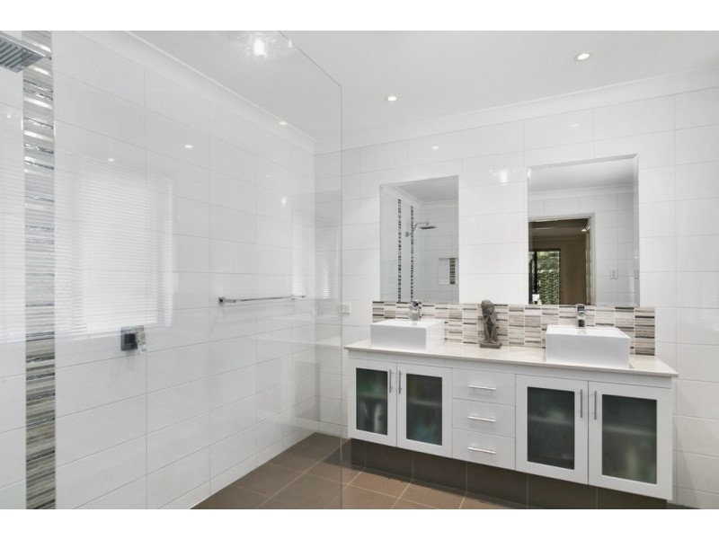 4 Jacana Crescent, Flinders View QLD 4305