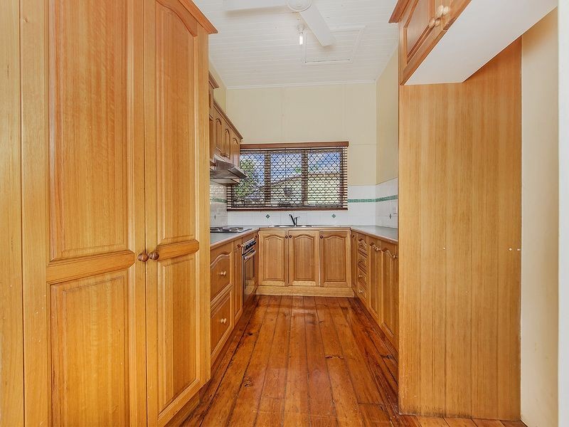 28 Alice Street, Silkstone QLD 4304