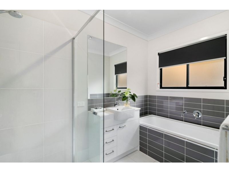 52 Bottlebrush Drive, Deebing Heights QLD 4306