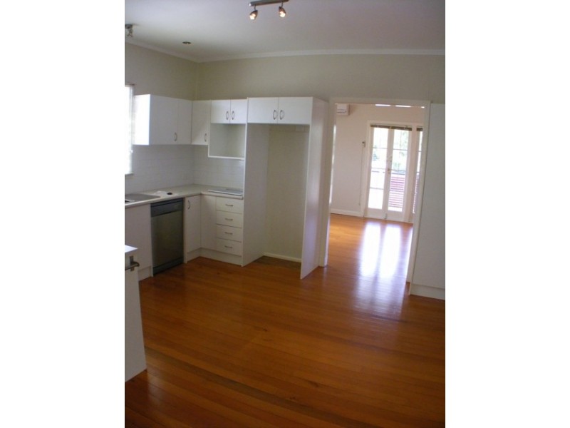 60 Hawthorne Street, Sadliers Crossing QLD 4305