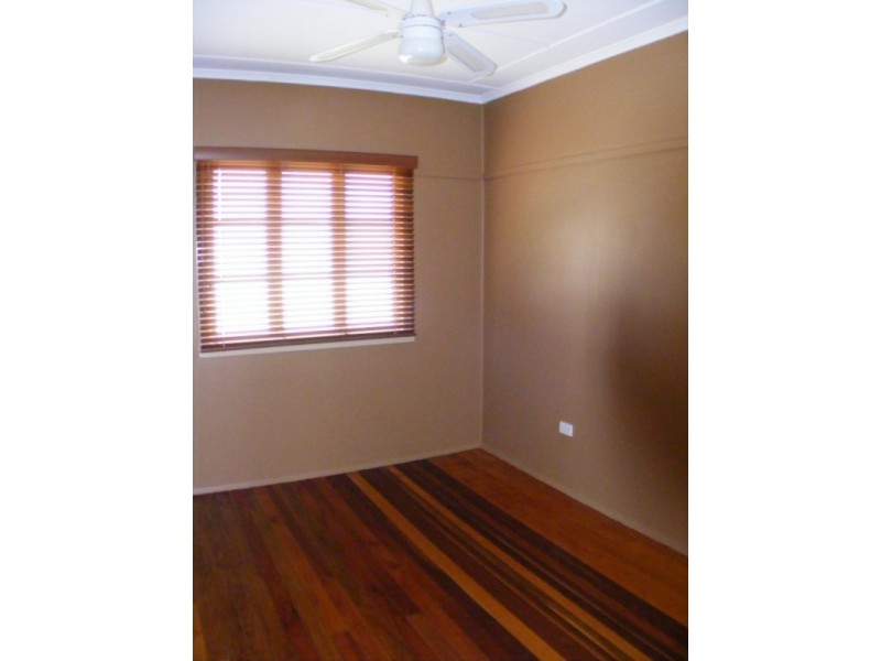 60 Hawthorne Street, Sadliers Crossing QLD 4305