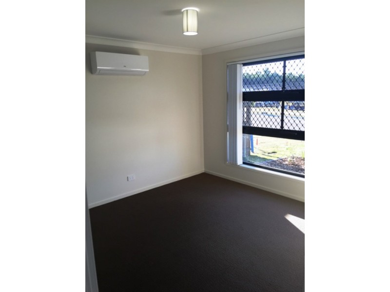 24 Bowerbird Street, Deebing Heights QLD 4306