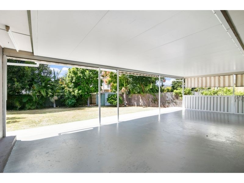 44 Cooinda St, Eastern Heights QLD 4305