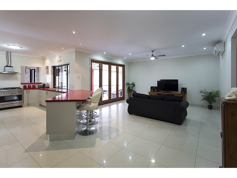 21 Kelso Close, Yamanto QLD 4305