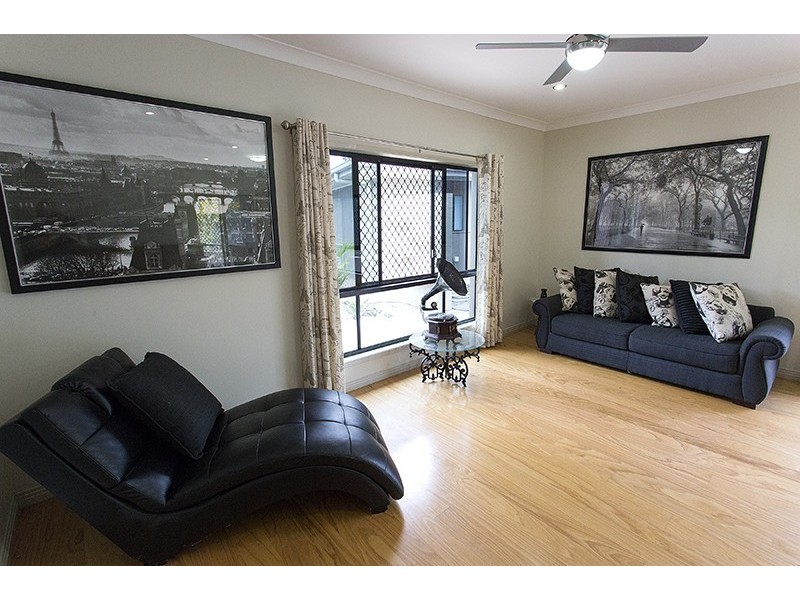 21 Kelso Close, Yamanto QLD 4305