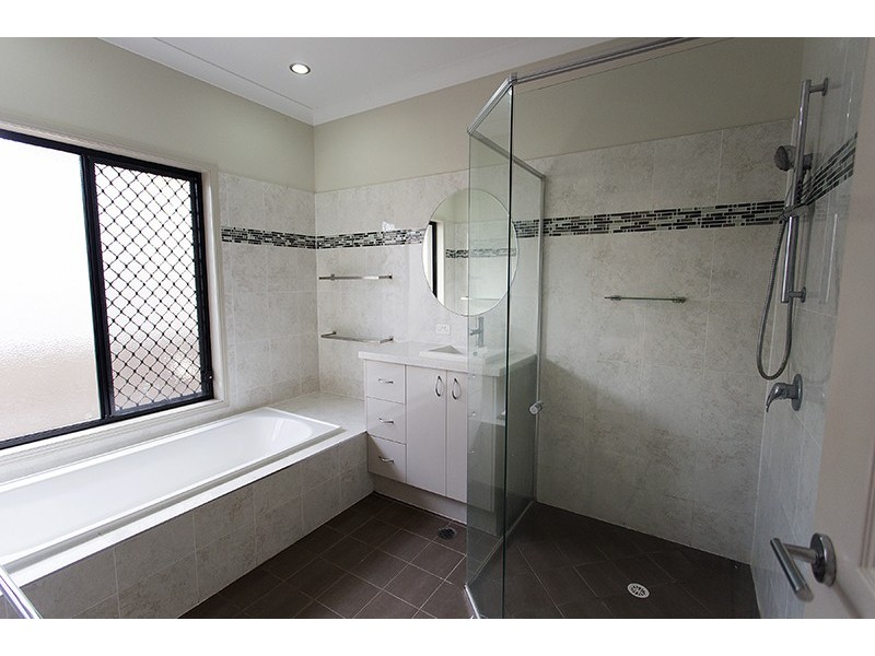 21 Kelso Close, Yamanto QLD 4305