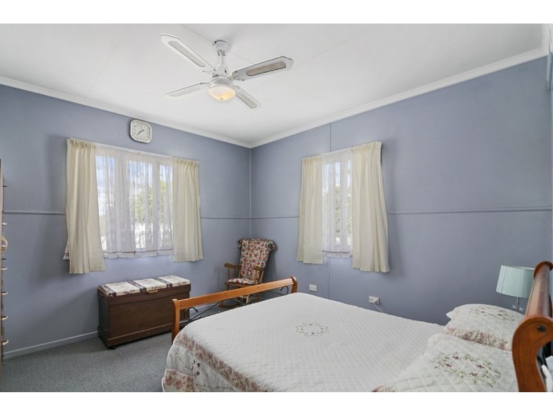 28 Duncan Street, Riverview QLD 4303