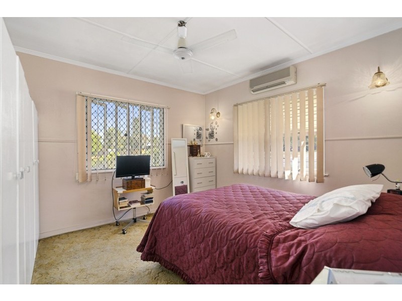 28 Duncan Street, Riverview QLD 4303
