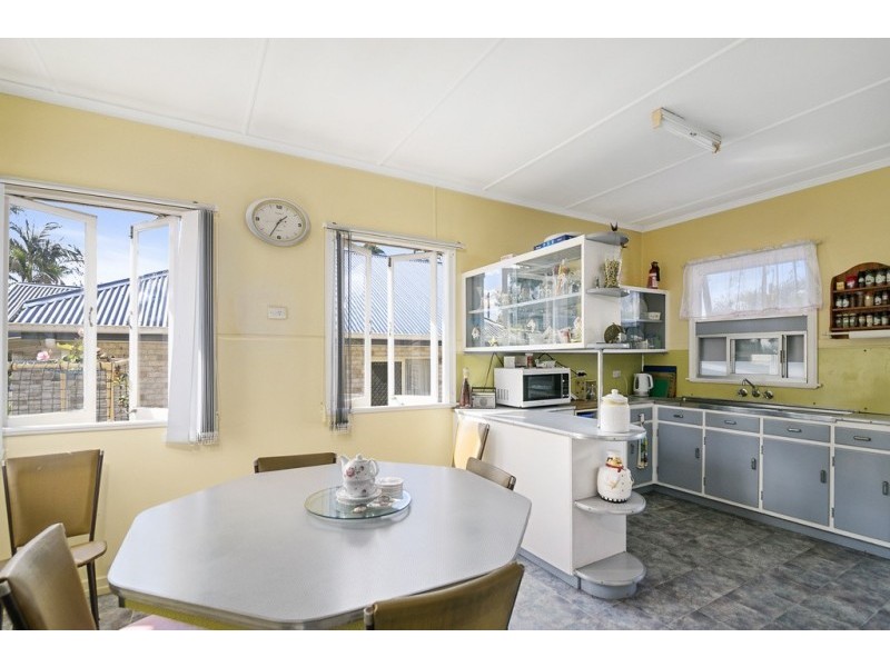28 Duncan Street, Riverview QLD 4303