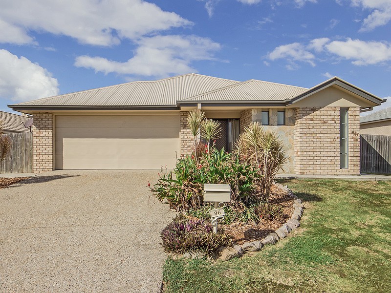96 Jacaranda Drive, Yamanto QLD 4305