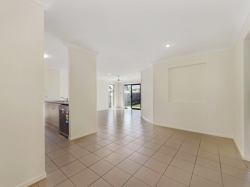 96 Jacaranda Drive, Yamanto QLD 4305