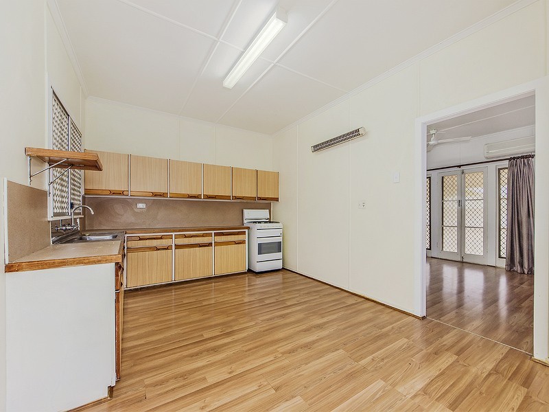 11 Vernon Street, Ipswich QLD 4305